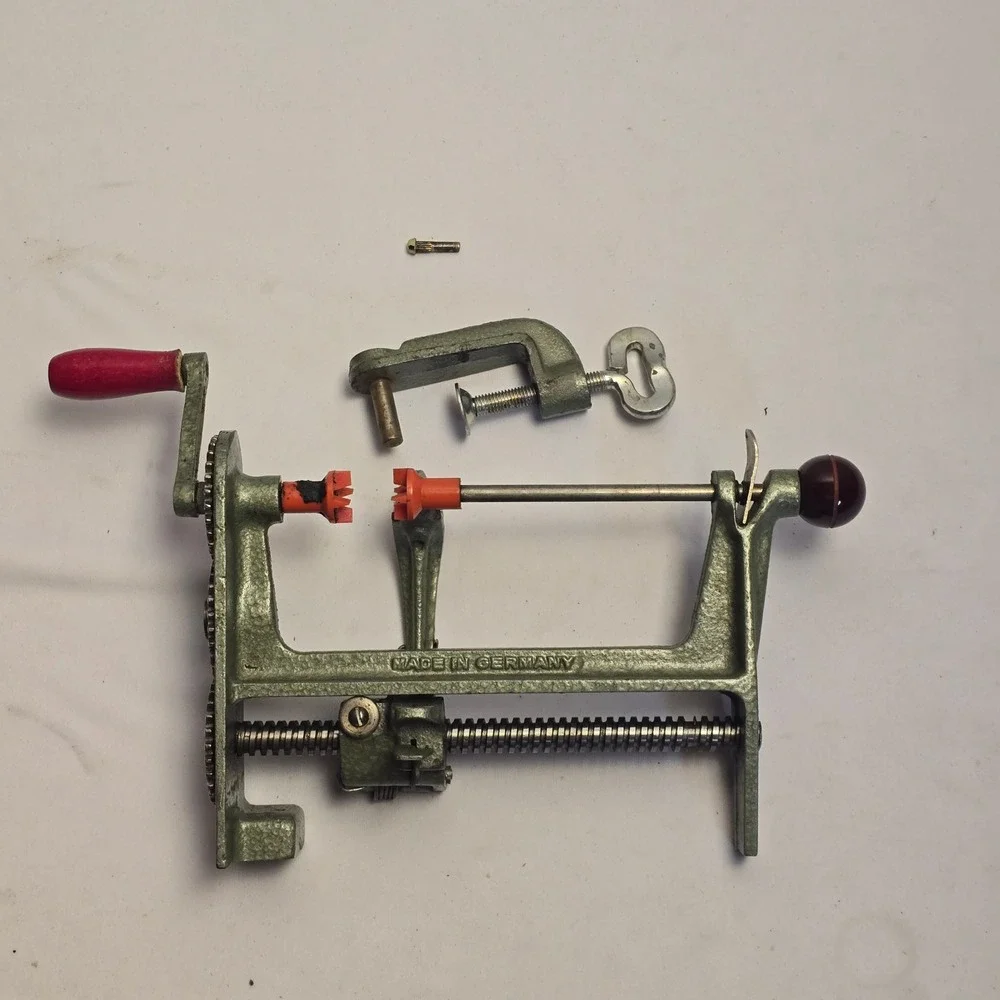 Vintage PEFRA Apple Peeler Corer Made‎ in Germany Green Cast Metal Hand Crank